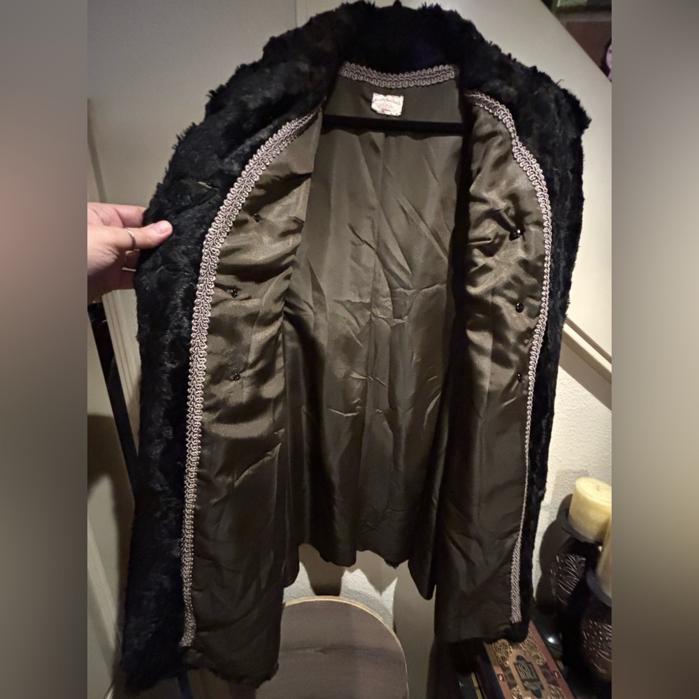 Elegant Black Leopard Print Women's Coat - Picture 3 of 12